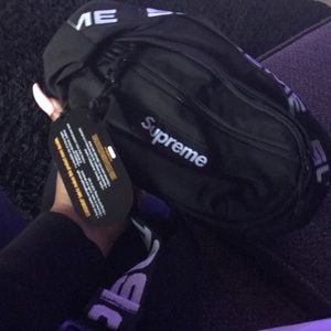 Supreme Fanny pack /cross body